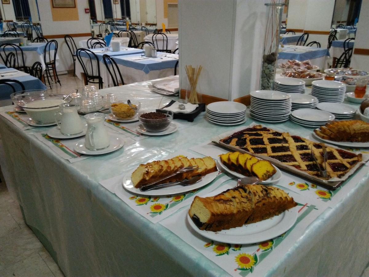 Caravan Hotel Pesaro